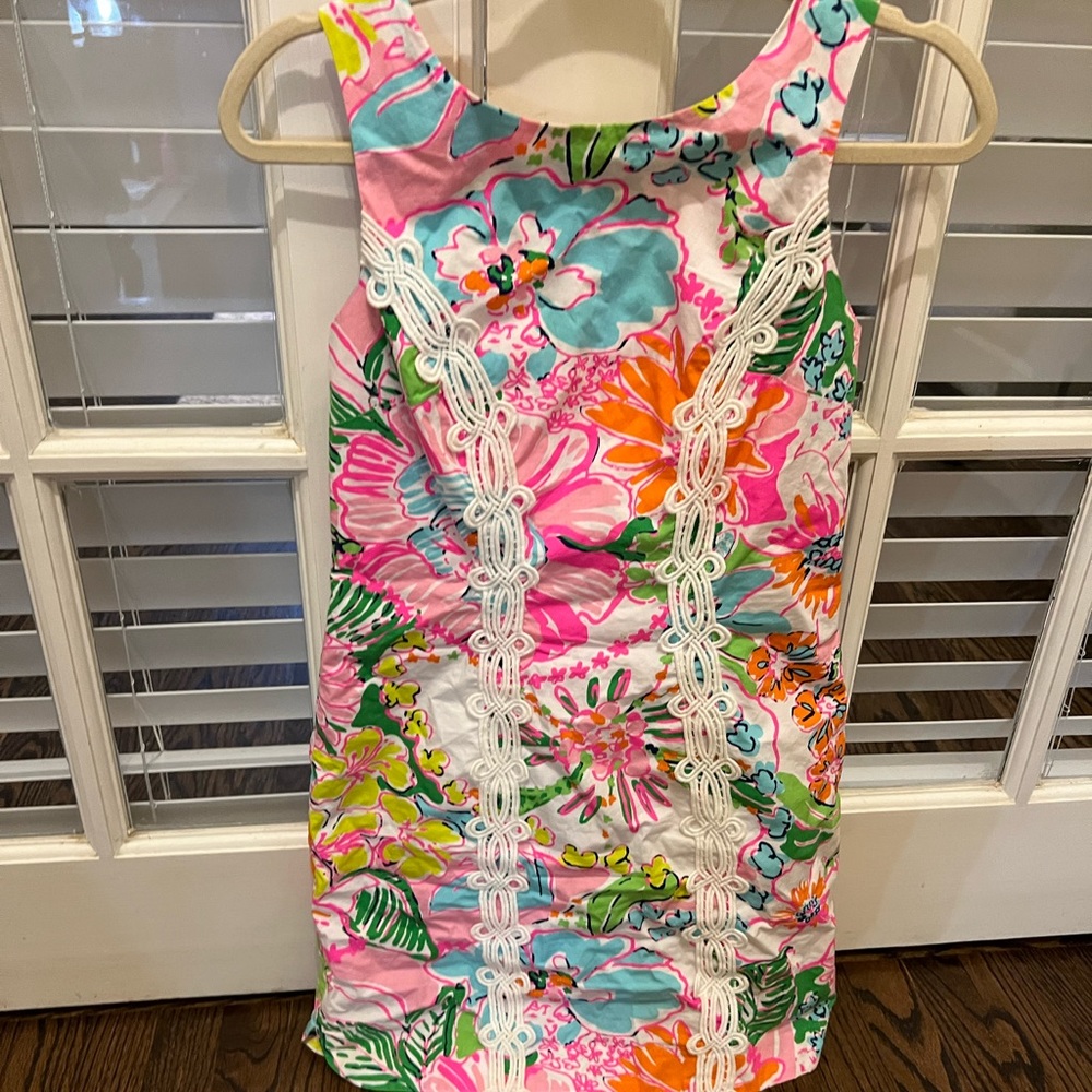 Check out my other listings for girl’s matching dress “mommy and me”